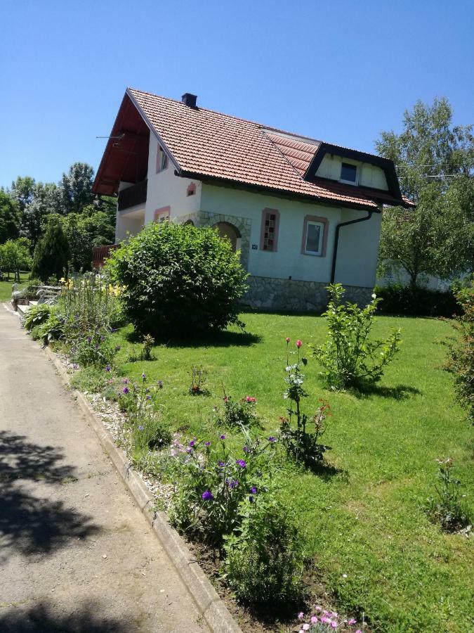 شقة Apartman Jasmin Čatrnja المظهر الخارجي الصورة